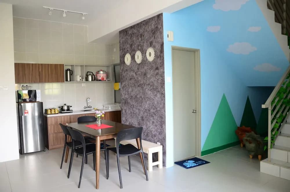 The Woodz Thematic Homestay - photo 17