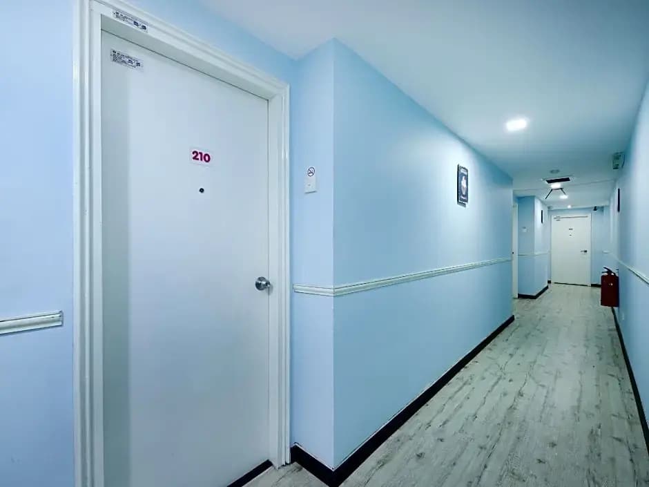 OYO 43963 T Signature Hotel - photo 13