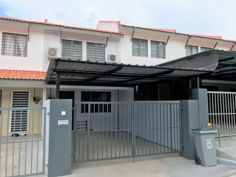 OYO 90493 JL Homestay - photo 1