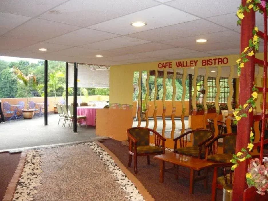 D'Valley Hotel - photo 14