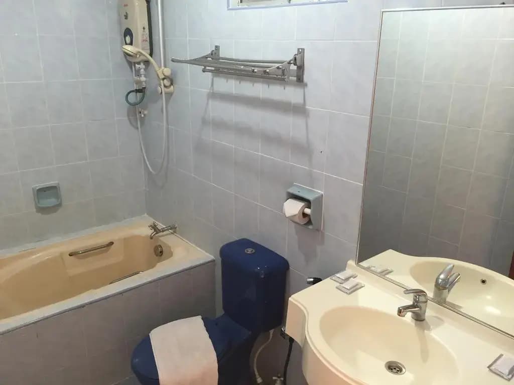 Teluk Batik Holiday Apartment - photo 9