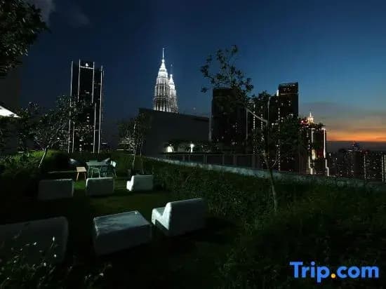 The Mews KLCC Kuala Lumpur by Moist【Located in the City Center+10 mins to Twin Towers+ pool】 - photo 3