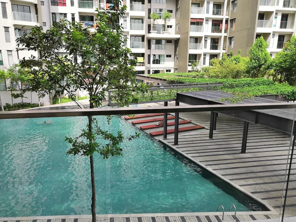 Univ 360 Cozy Apartment with Pool View - photo 14