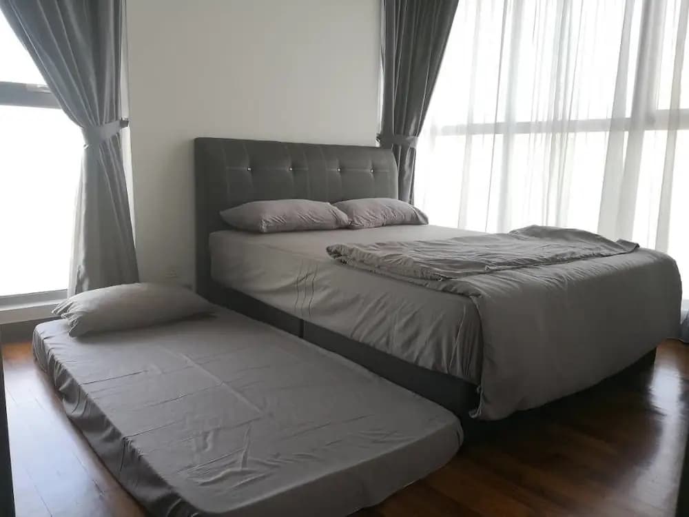 Vinz at Silverscape Luxury Residence - photo 14