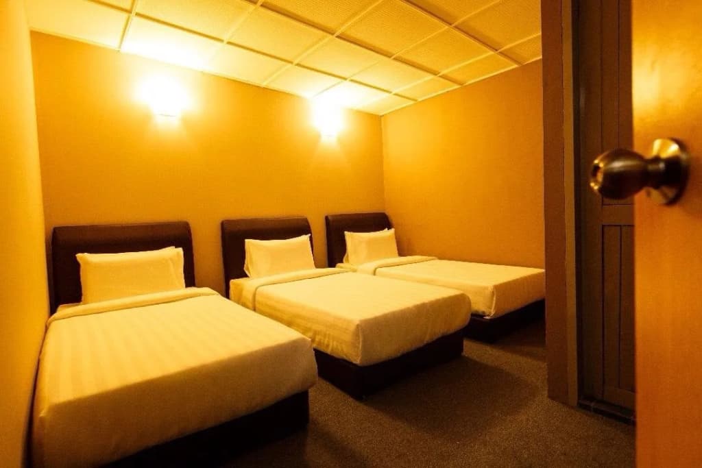 Rainforest Budget Stay - photo 6