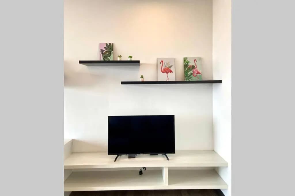 Landmark Residence 2, High Floor with Nice View, Free Parking, TVbox. - photo 3