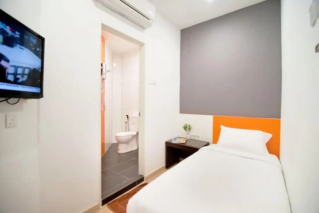 Big Orange Hotel - photo 2