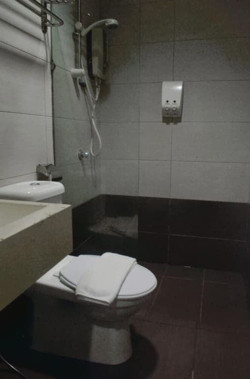 Kozi Hotel - Danga Bay - photo 10