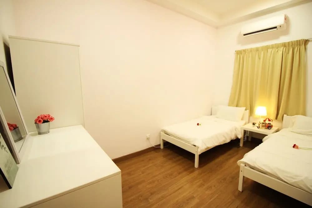 Sentrio Suites @ City Center by HnHCozy - photo 25