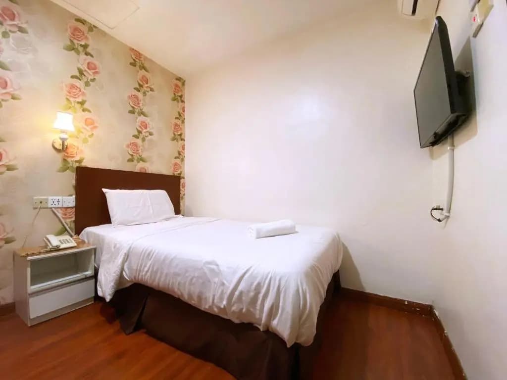 Mr Hotel Nusa Bestari - photo 8