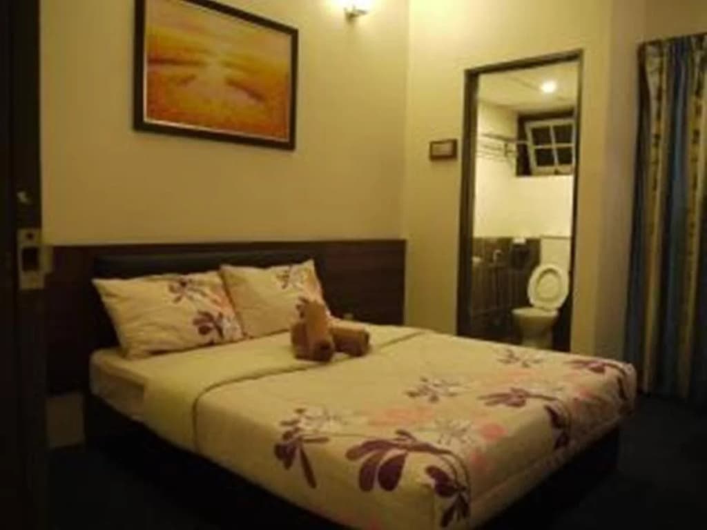 Camellia Budget Inn - photo 2