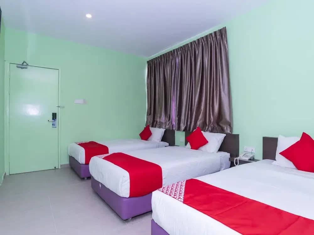 OYO 1172 Hotel Shlyo - photo 4