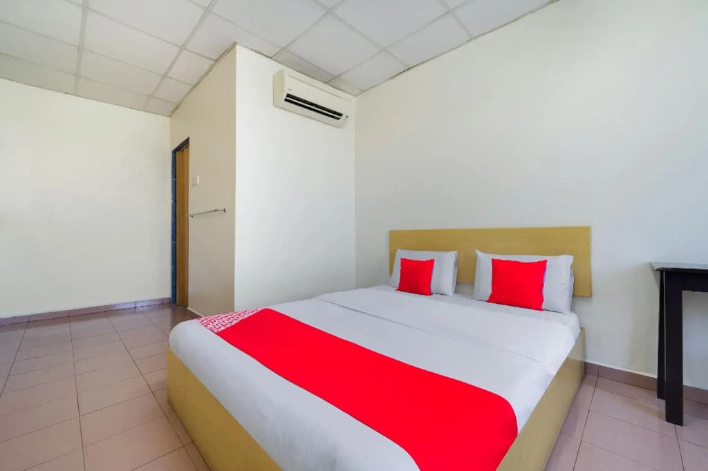 OYO 89461 CP Hotel - photo 4