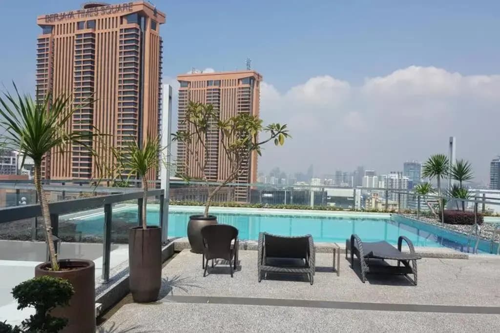 2mins walk to Bukit Bintang BEST SUNSET view 2BR 8-1 WIFI 100mbps - photo 13