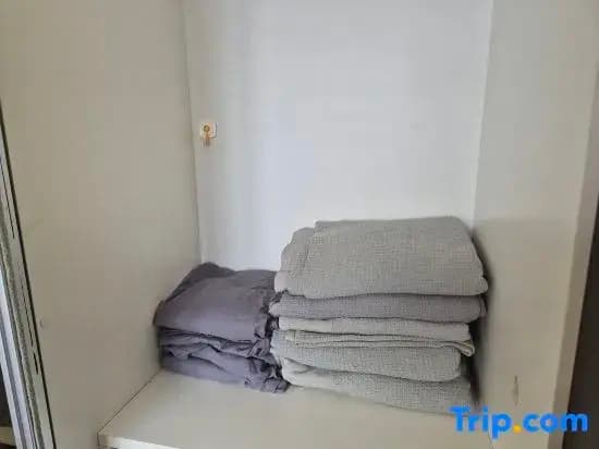 Up to 9pax, i-City i-Suite FREE WIFI 50"TV - photo 1