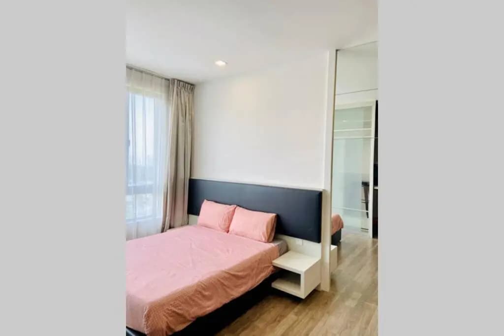 Landmark Residence 2, High Floor with Nice View, Free Parking, TVbox. - photo 11