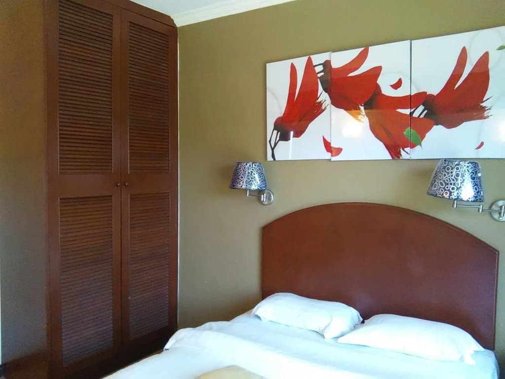 Casuarina Hotel - photo 4