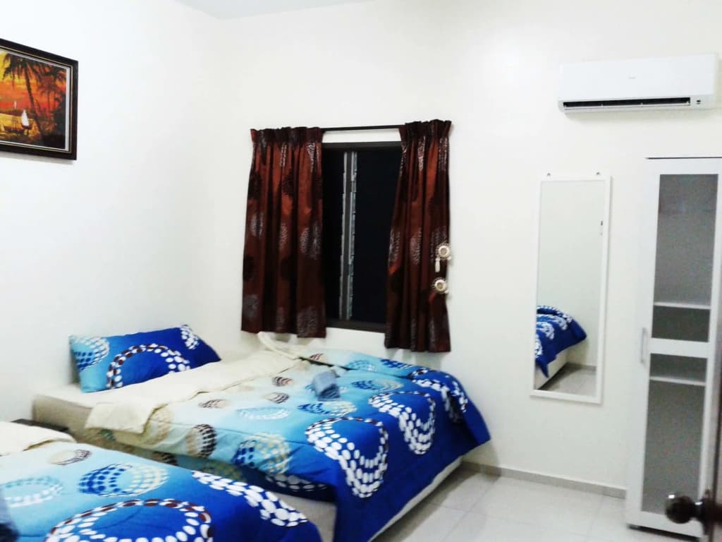 EFM Guest House - photo 2