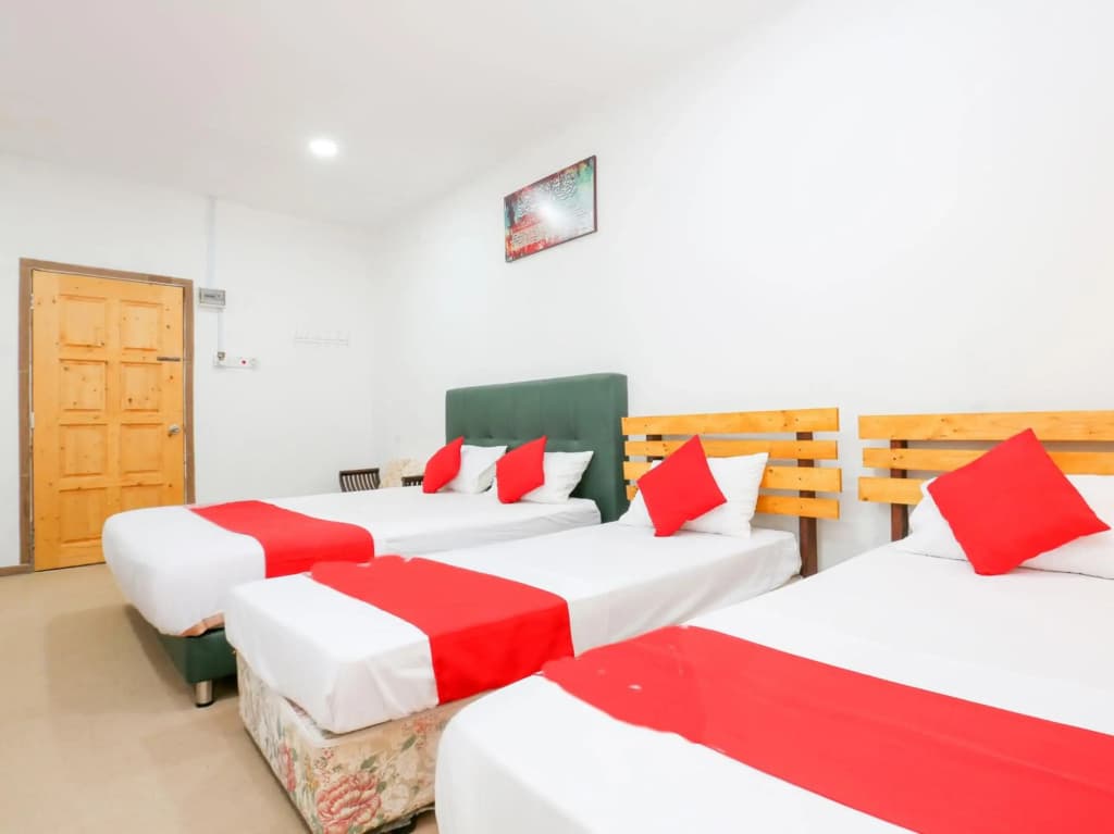 Citra Kadok Banquets & Homestay - photo 4