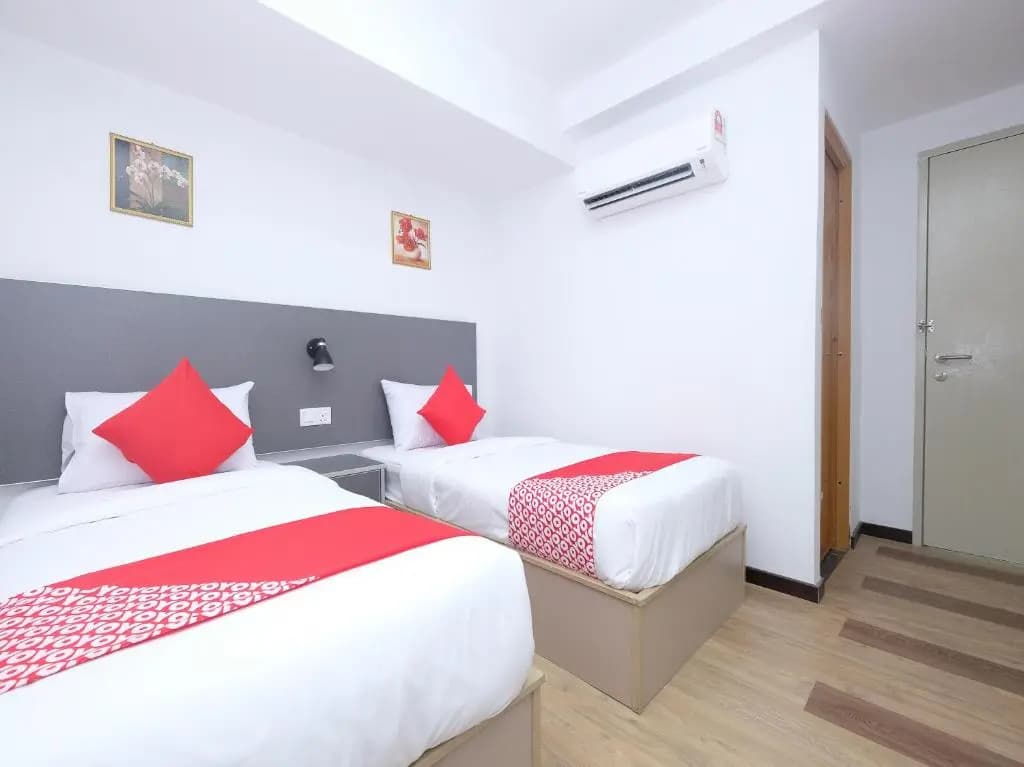 OYO 44043 First Garden Hotel - photo 6