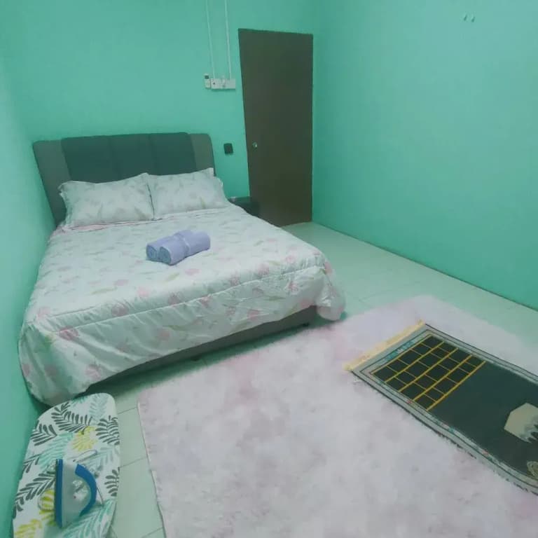 Taman Tinah Homestay - photo 5