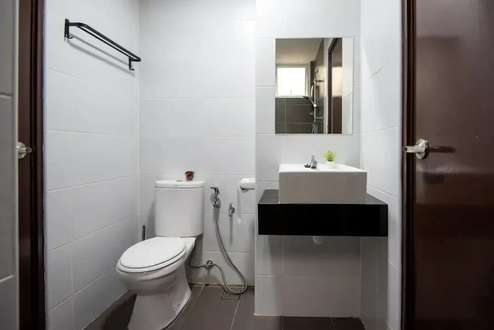 Comfy 3BR Apt @ KSL Daya Near Ikea Tebrau, Parking - photo 9