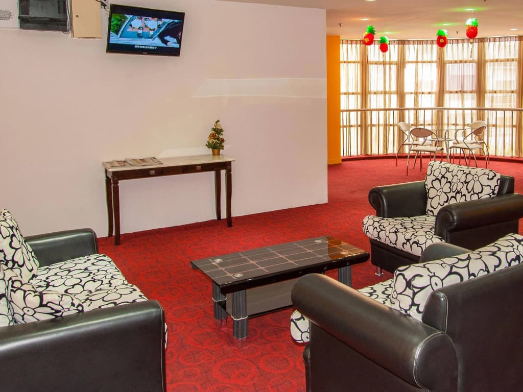 Lucky 11 Hotel - photo 12