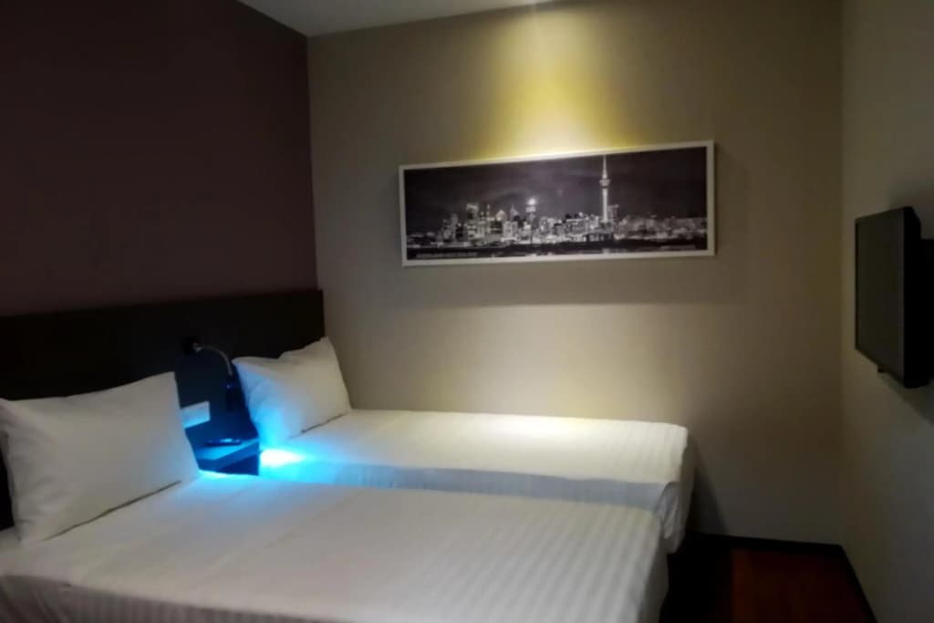 The Loft Plaza Hotel - photo 17