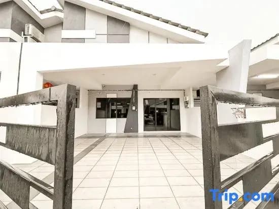 Mooncave Ipoh | 4BR Home for 10 Pax | Gunung Lang - photo 2