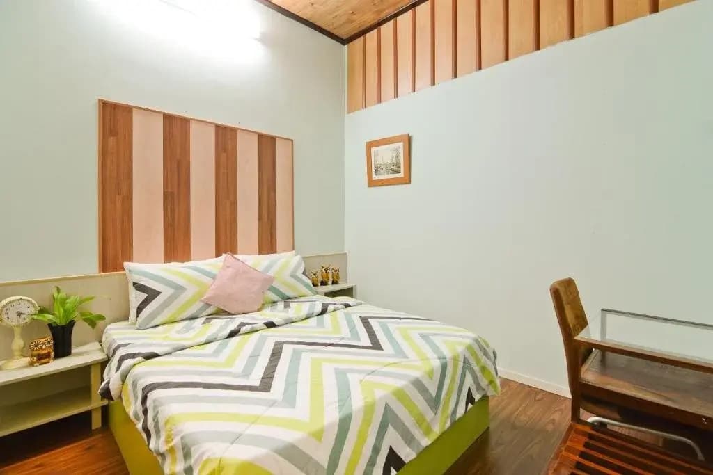Courtyard Homestay - photo 2