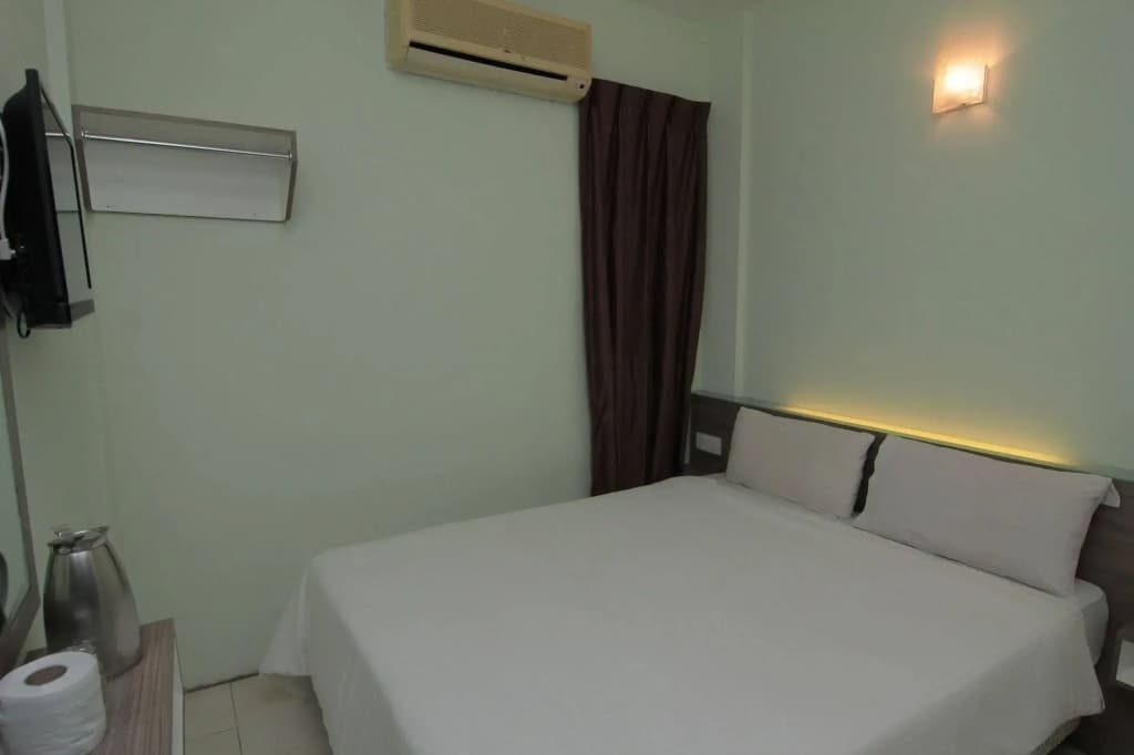 Qish Hotel - photo 7