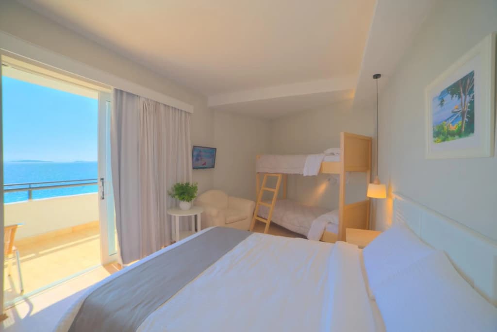 Elea Beach Hotel - photo 4