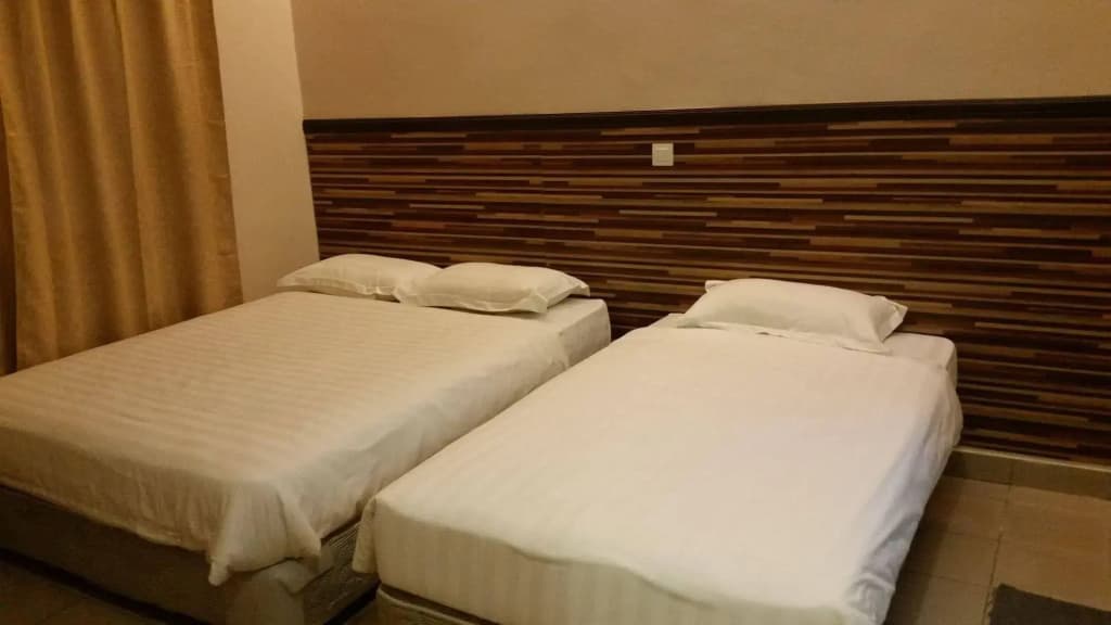 Hotel Iskandar - photo 4