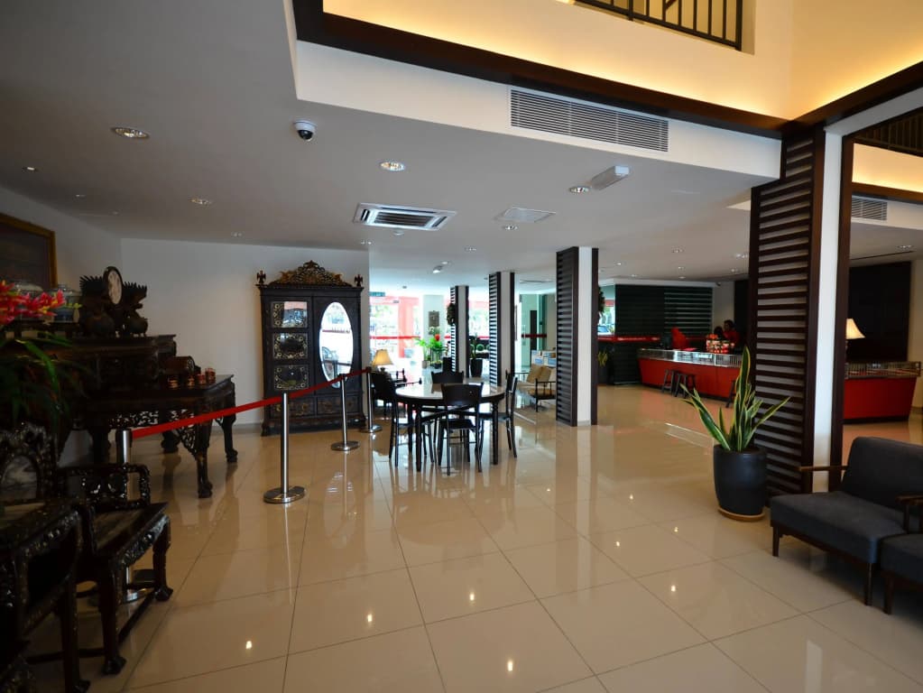 906 Riverside Hotel - photo 2