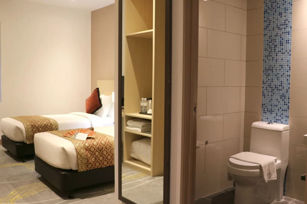 Pacific Express Hotel Chinatown - photo 9
