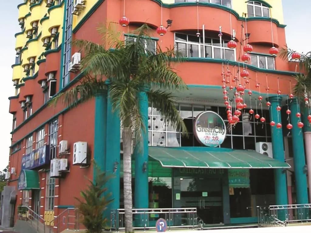 Greenlast Hotel - photo 1