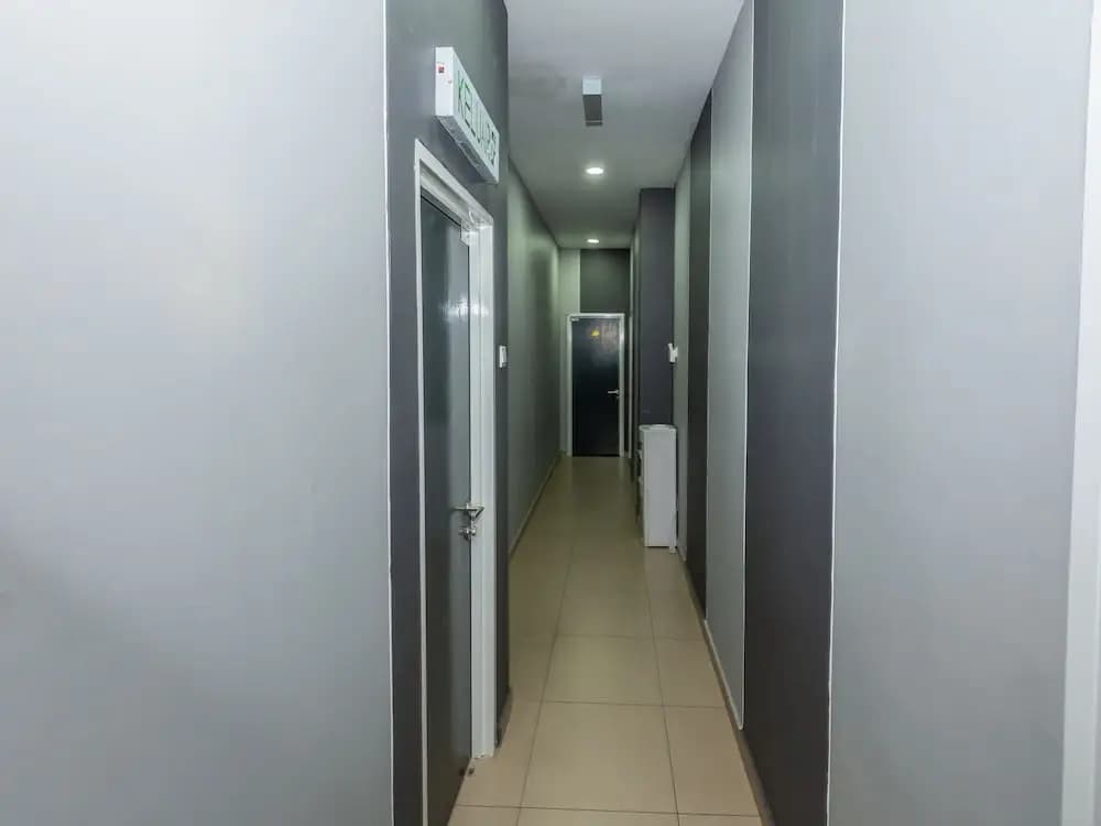 OYO 1185 Ho Hotel - photo 11