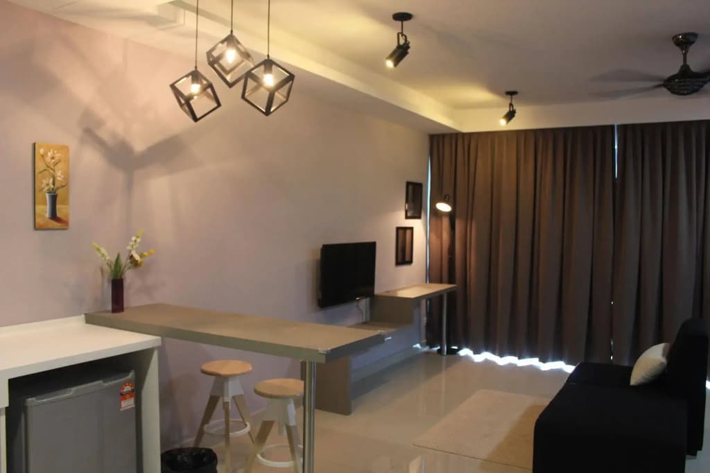 De Houz - Trefoil Setia Alam Home Stay - photo 12