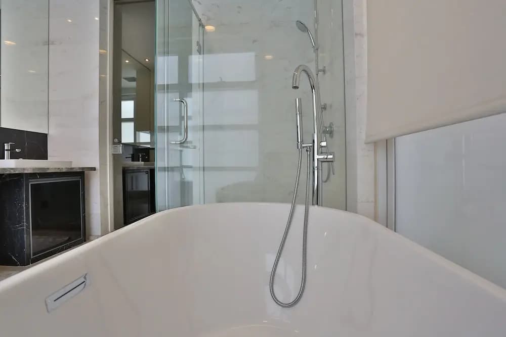 Platinum Suite KLCC @ Penguin Homes - photo 11