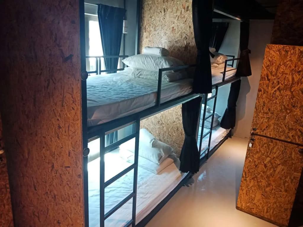 Homy Seafront Hostel - photo 5