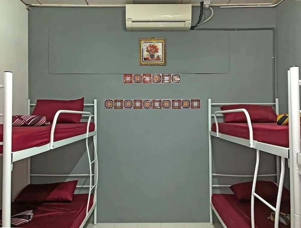 Aleesya Hostel - photo 1