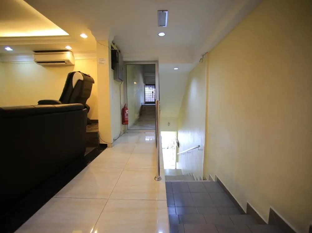 Easy Hotel Ampang - photo 10