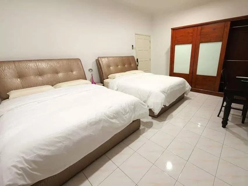 Hanson Holiday Bungalow - photo 2