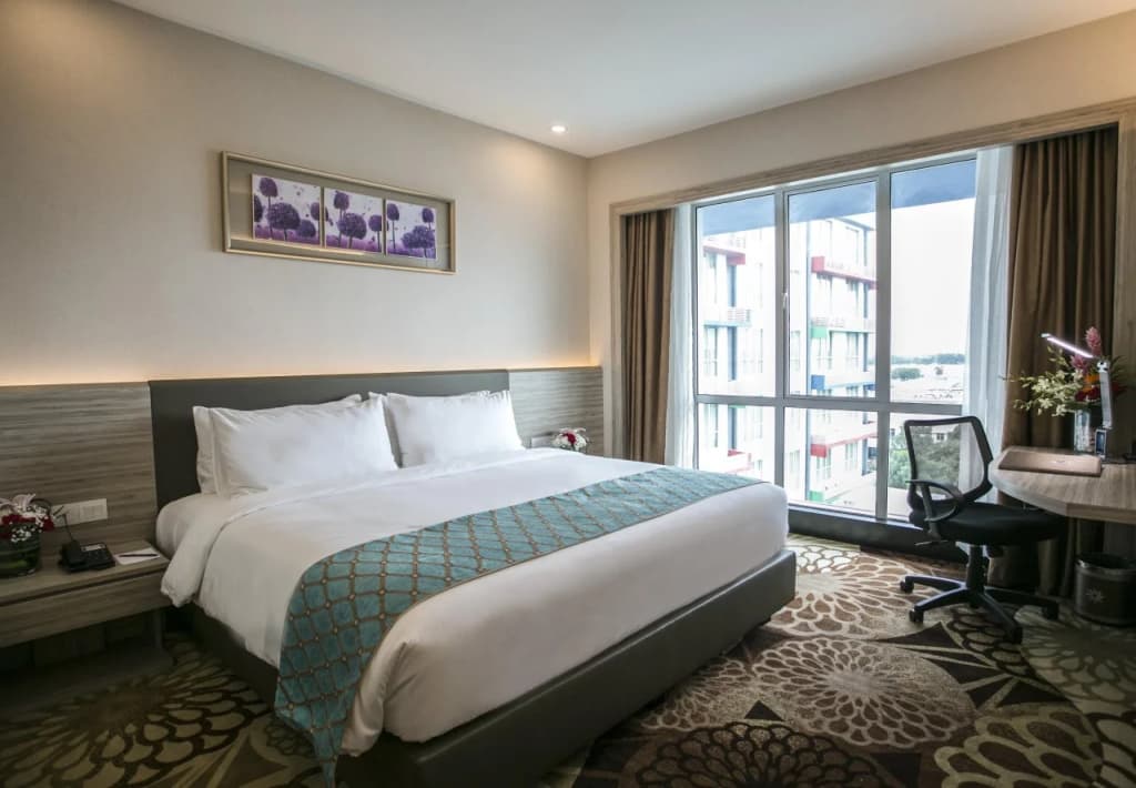 V8 Hotel - photo 7