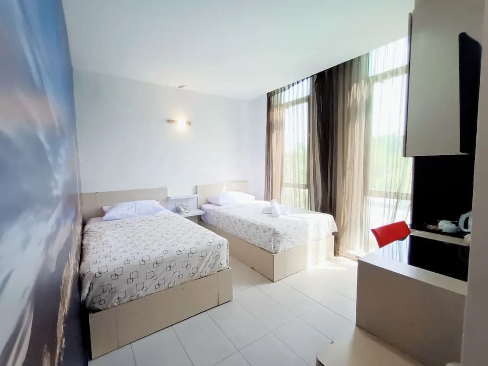 Kozi Hotel - Danga Bay - photo 4