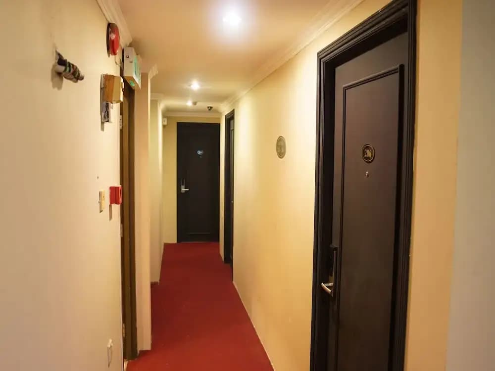 Metro Inn - photo 12