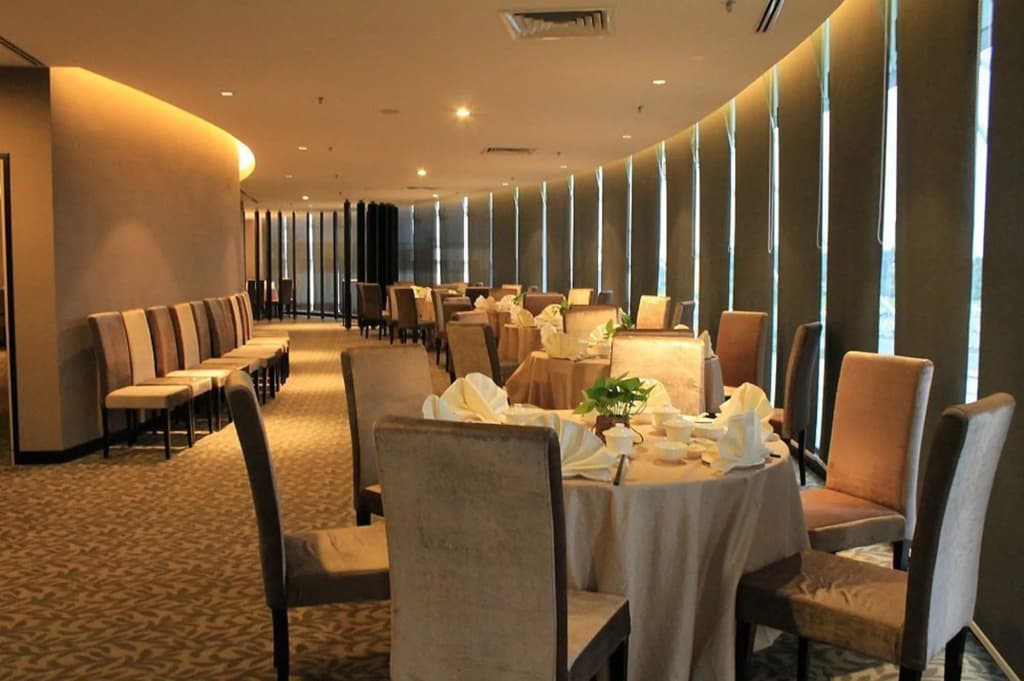 Grand Alora Hotel - photo 26
