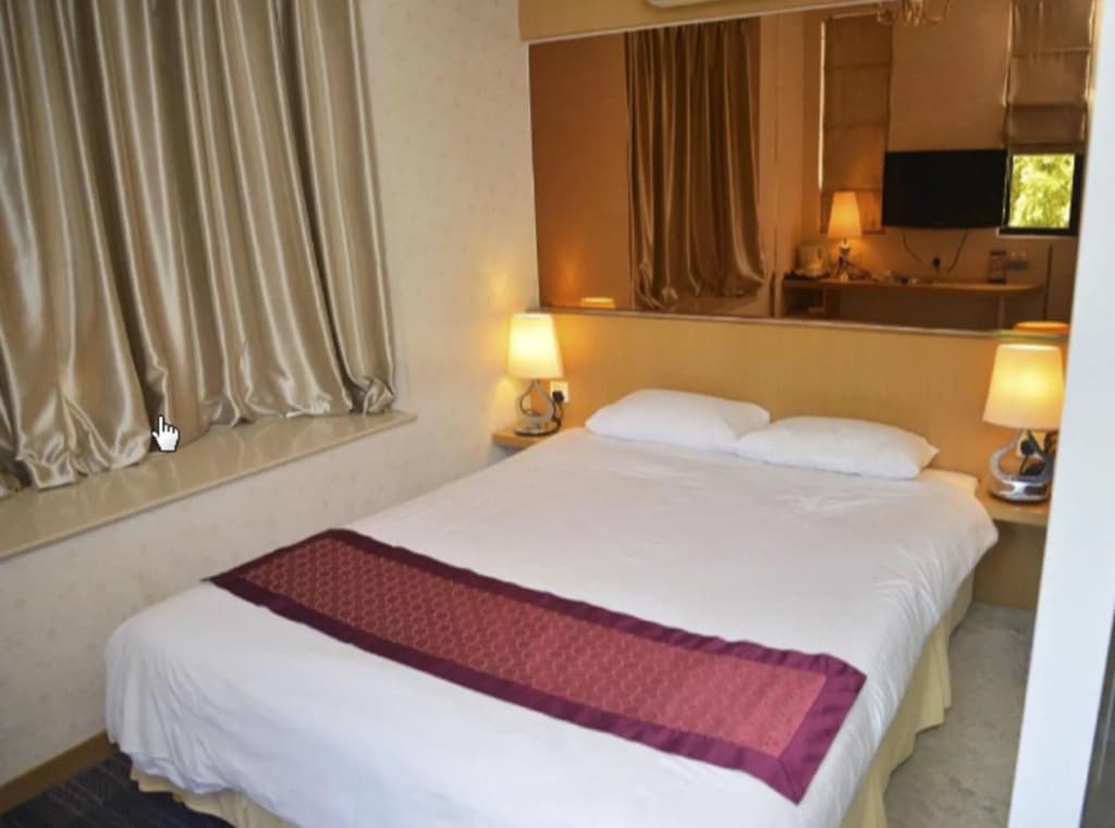 The Crown Borneo Hotel - photo 5