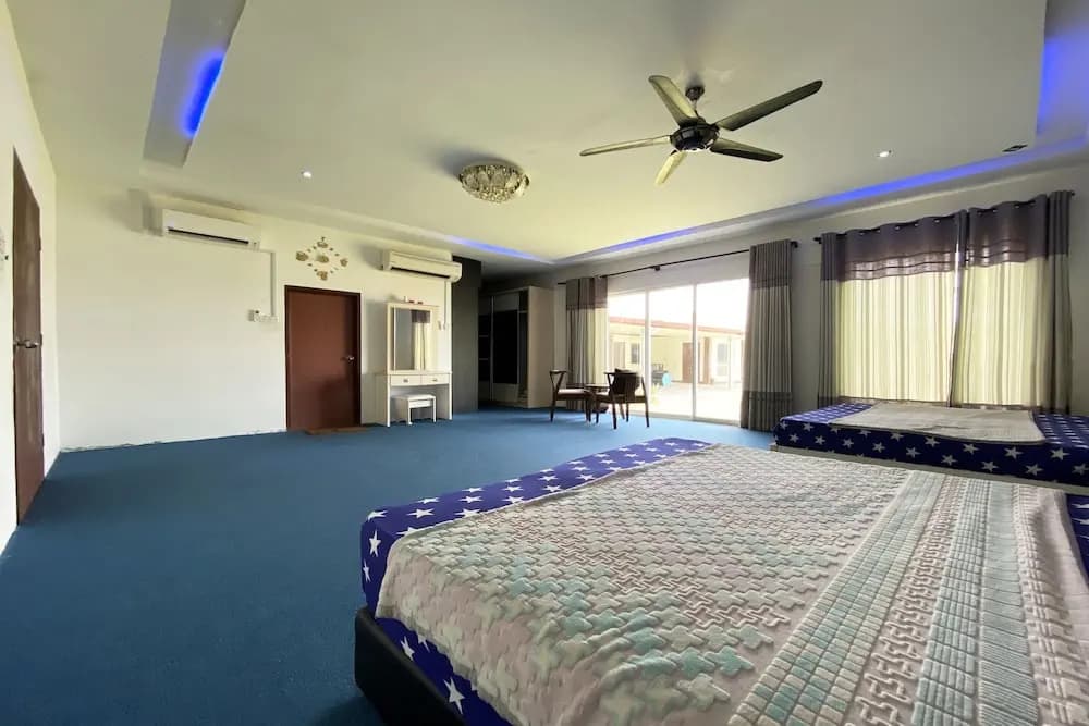 OYO Home 90319 Ambong Bay Resthouse Homes - photo 2