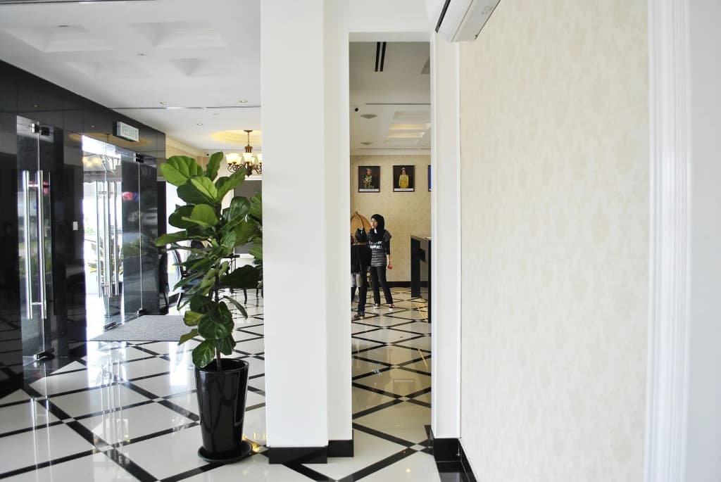 The Grand Jade Hotel - photo 17